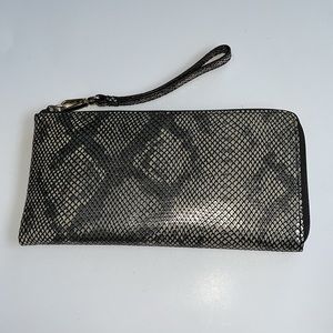 Danier 2 Side Zip Leather Snakeskin Wallet Clutch